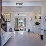 Exquisite Quinta Da Majestic Heights 4 Bedrooms Villa *