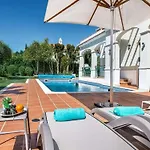 Exquisite Quinta Da Majestic Heights 4 Bedrooms * Almancil