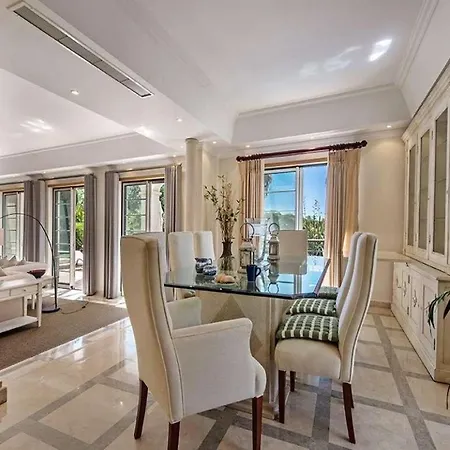 Majestic Heights: Quinta Da Luxury With Private Pool Villa