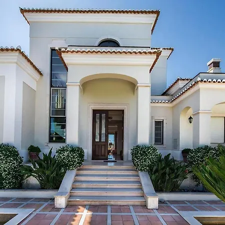 Villa Majestic Heights: Quinta Da Luxury With Private Pool Almancil