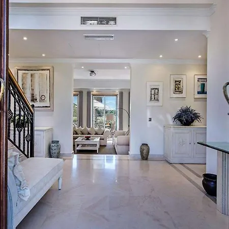 Exquisite Quinta Da Majestic Heights 4 Bedrooms Вилла *