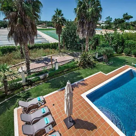 Exquisite Quinta Da Majestic Heights 4 Bedrooms * Almancil