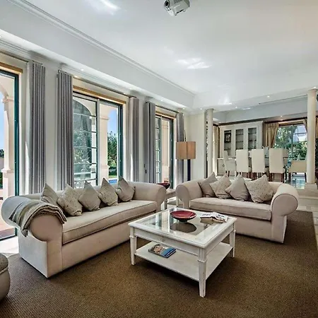 Exquisite Quinta Da Majestic Heights 4 Bedrooms