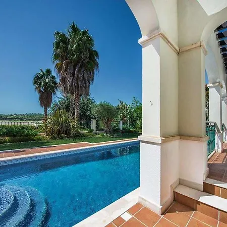 Exquisite Quinta Da Majestic Heights 4 Bedrooms * Almancil