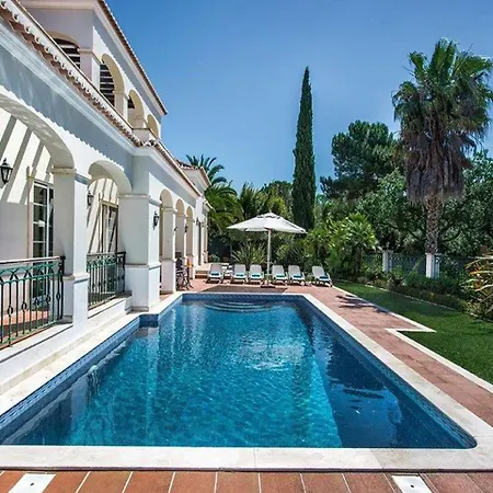 Вилла Exquisite Quinta Da Majestic Heights 4 Bedrooms
